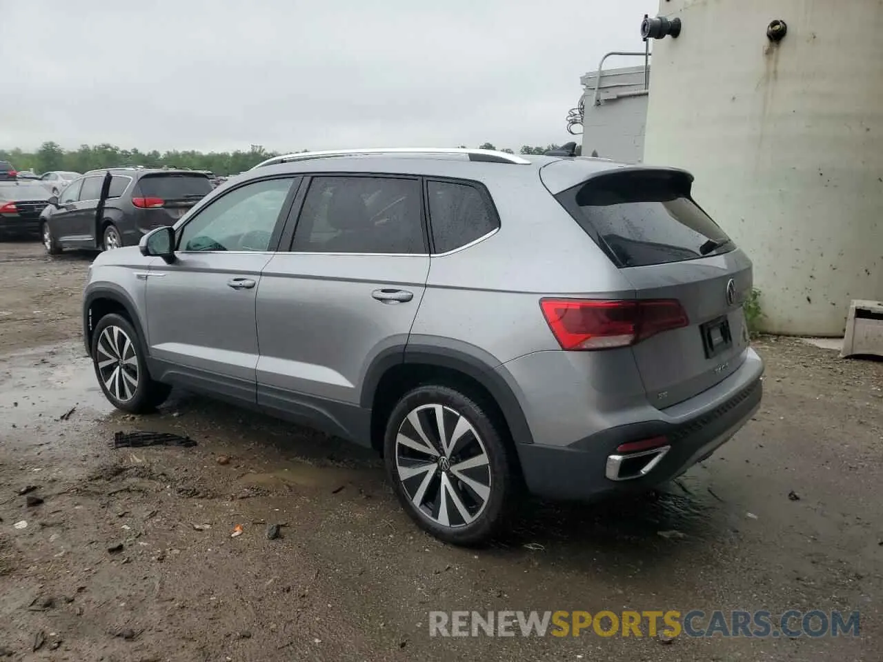 2 Photograph of a damaged car 3VVSX7B27RM031978 VOLKSWAGEN TAOS SE 2024