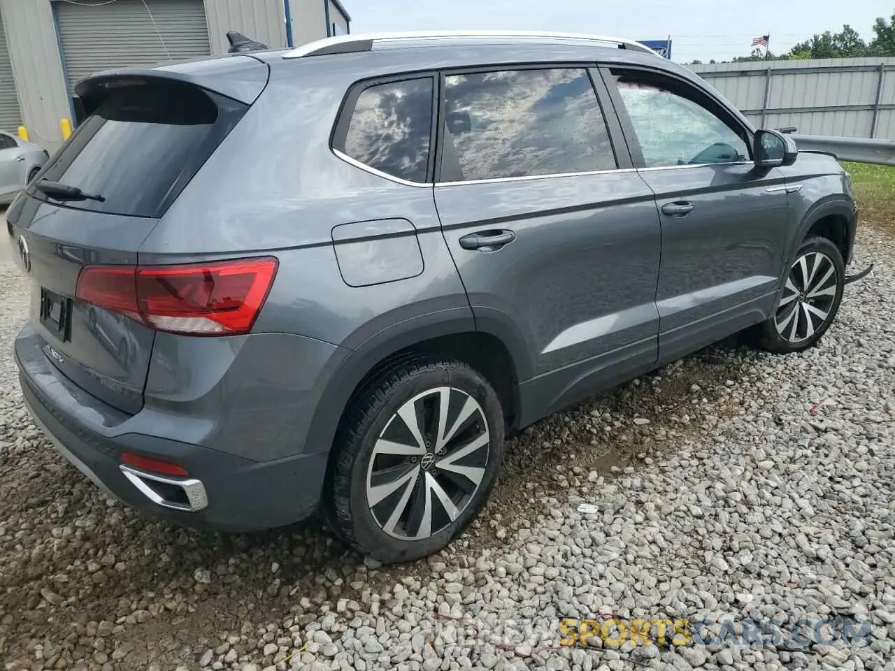 3 Фотография поврежденного автомобиля 3VVSX7B2XRM008467 VOLKSWAGEN TAOS SE 2024