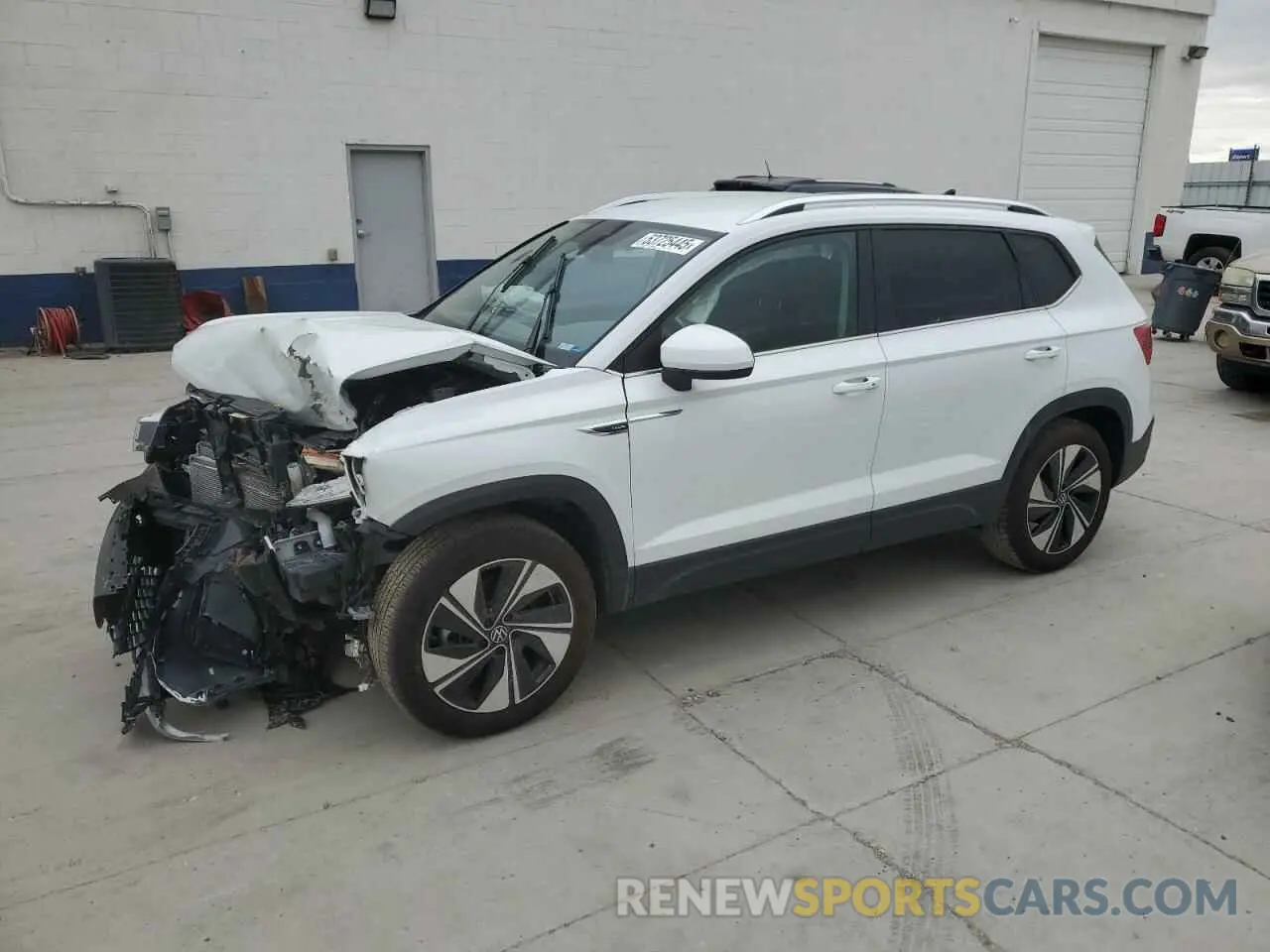 1 Фотография поврежденного автомобиля 3VVUX7B23RM094813 VOLKSWAGEN TAOS SE 2024