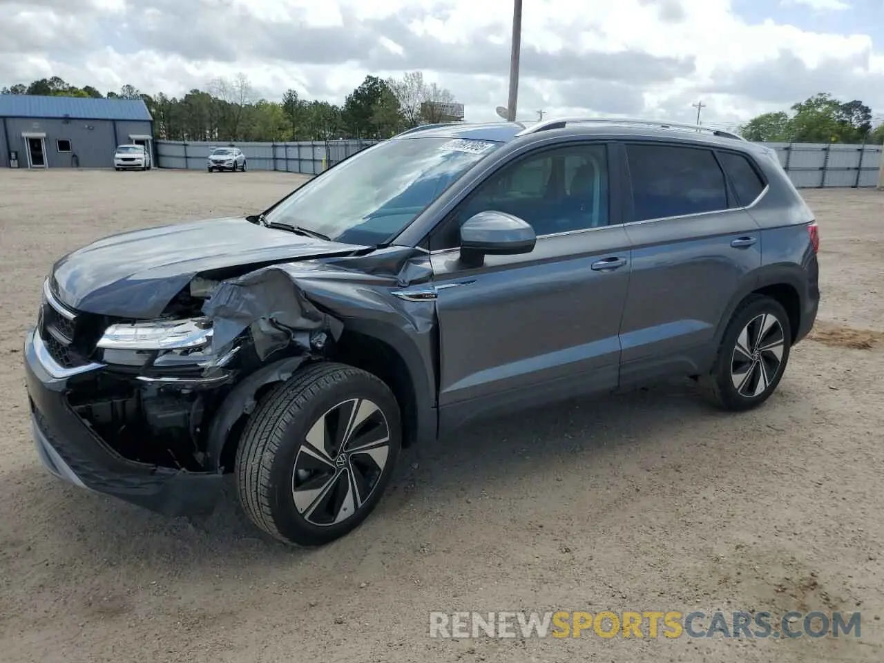 1 Photograph of a damaged car 3VVUX7B25RM050540 VOLKSWAGEN TAOS SE 2024