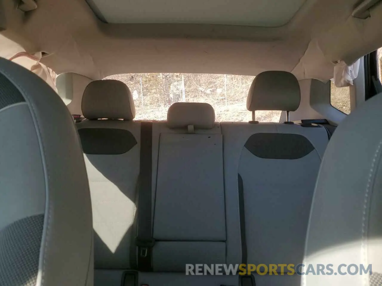 10 Photograph of a damaged car 3VVVX7B24RM128682 VOLKSWAGEN TAOS SE 2024
