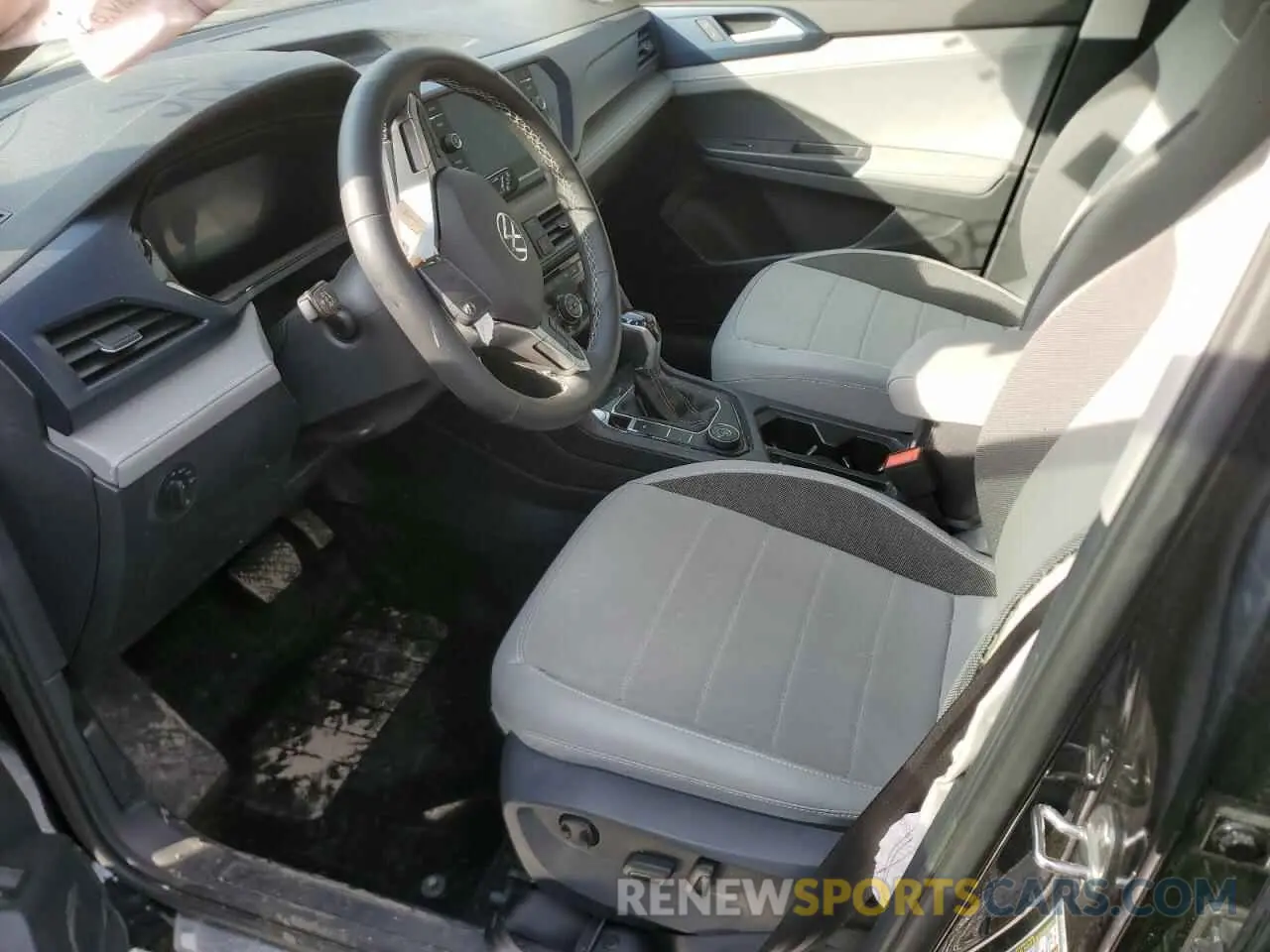 7 Photograph of a damaged car 3VVVX7B24RM128682 VOLKSWAGEN TAOS SE 2024