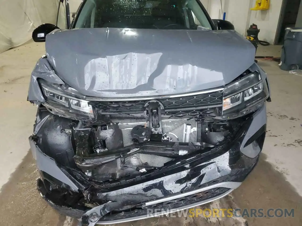 11 Photograph of a damaged car 3VVVX7B27RM018032 VOLKSWAGEN TAOS SE 2024