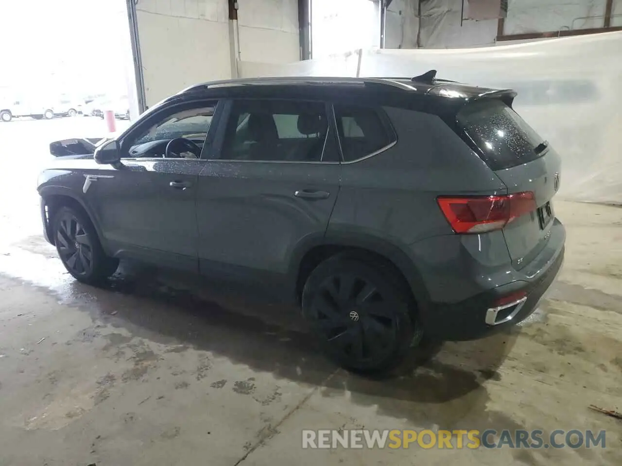 2 Photograph of a damaged car 3VVVX7B27RM018032 VOLKSWAGEN TAOS SE 2024