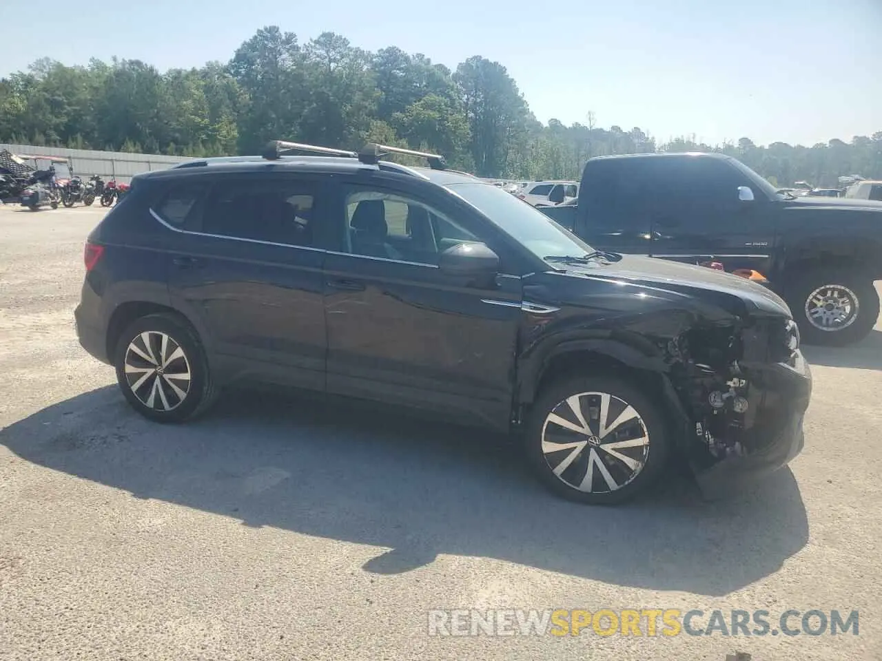 4 Photograph of a damaged car 3VVLX7B24NM056626 VOLKSWAGEN TAOS SE IQ 2022