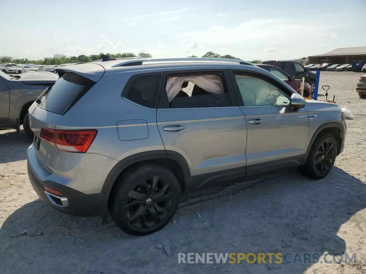 3 Фотография поврежденного автомобиля 3VVLX7B28NM071114 VOLKSWAGEN TAOS SE IQ 2022
