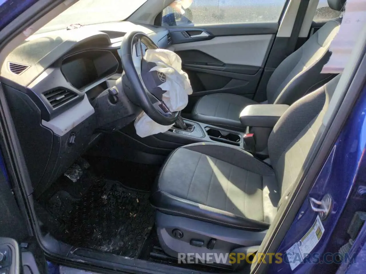 7 Photograph of a damaged car 3VVLX7B29NM013013 VOLKSWAGEN TAOS SE IQ 2022
