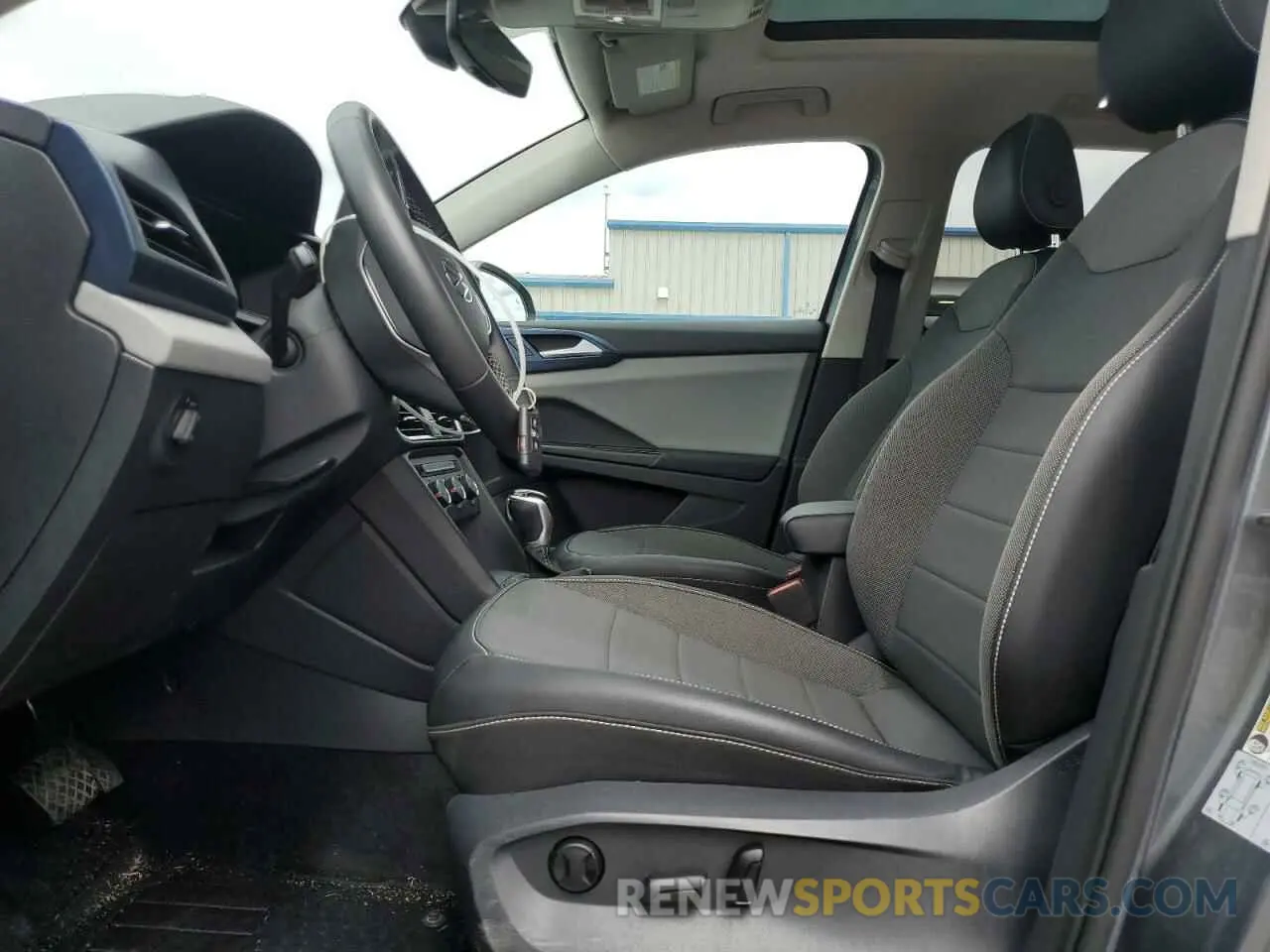 7 Фотография поврежденного автомобиля 3VVPX7B21NM035122 VOLKSWAGEN TAOS SE IQ 2022