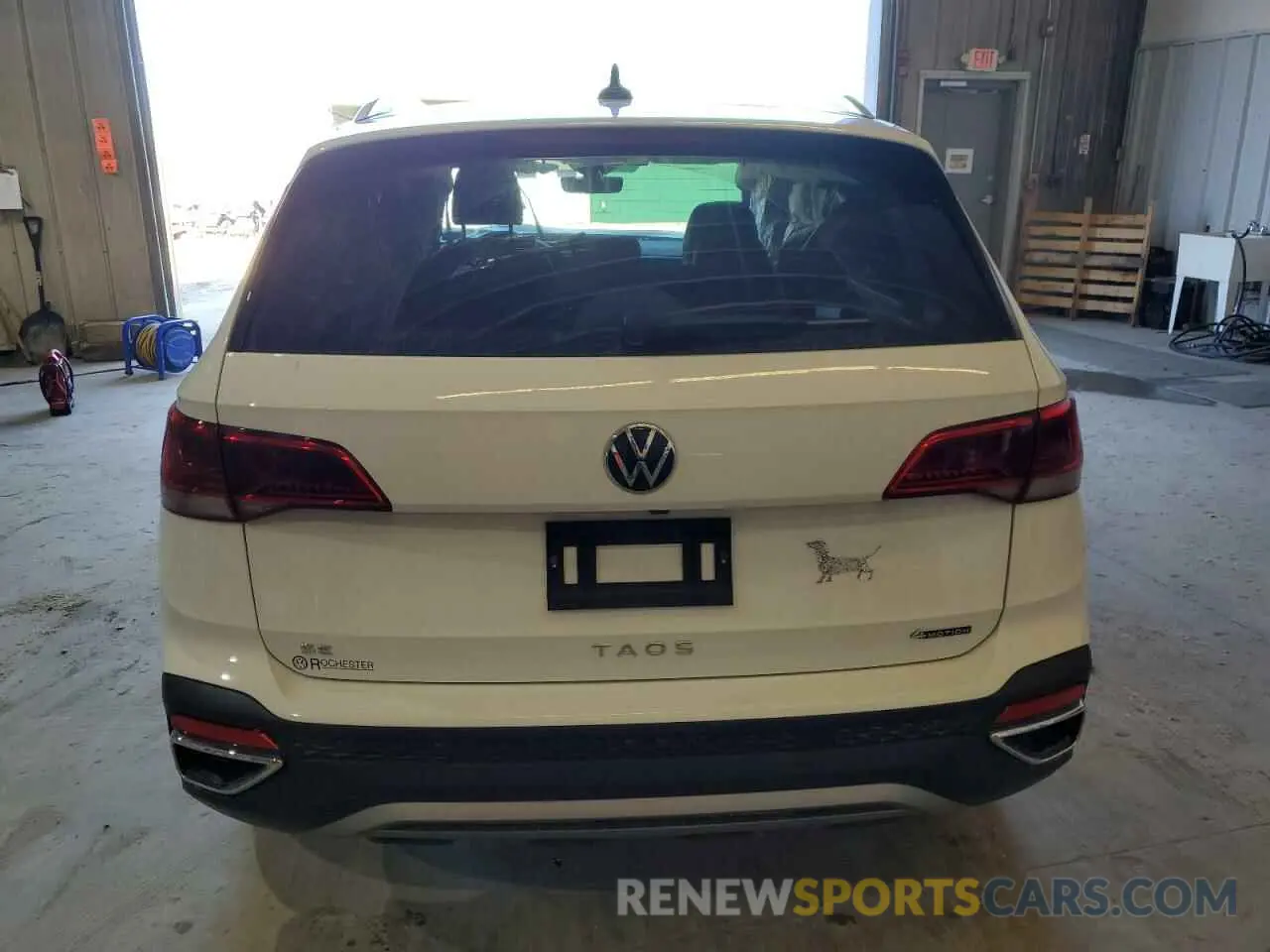 6 Photograph of a damaged car 3VVPX7B29NM057997 VOLKSWAGEN TAOS SE IQ 2022
