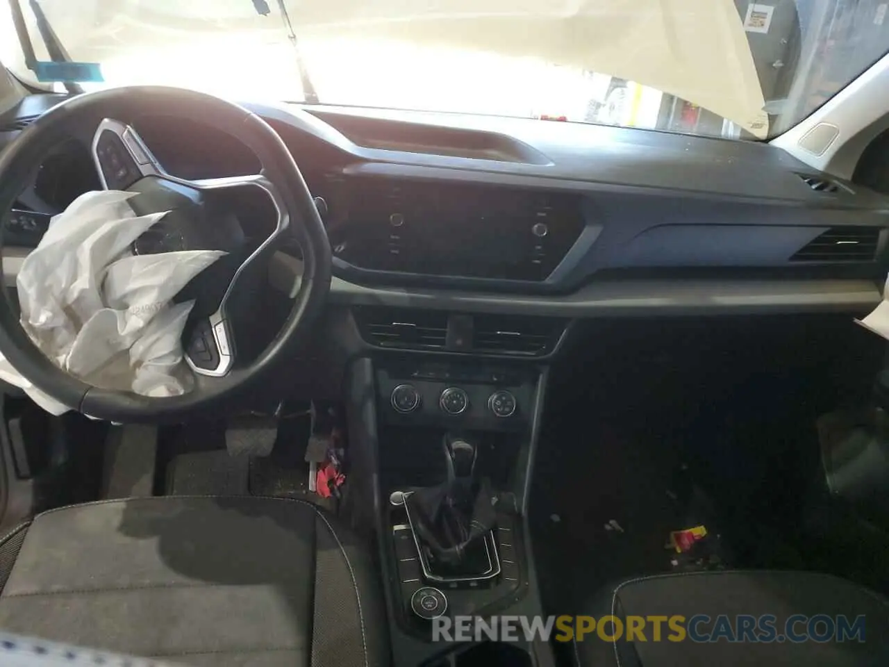 8 Photograph of a damaged car 3VVPX7B29NM057997 VOLKSWAGEN TAOS SE IQ 2022