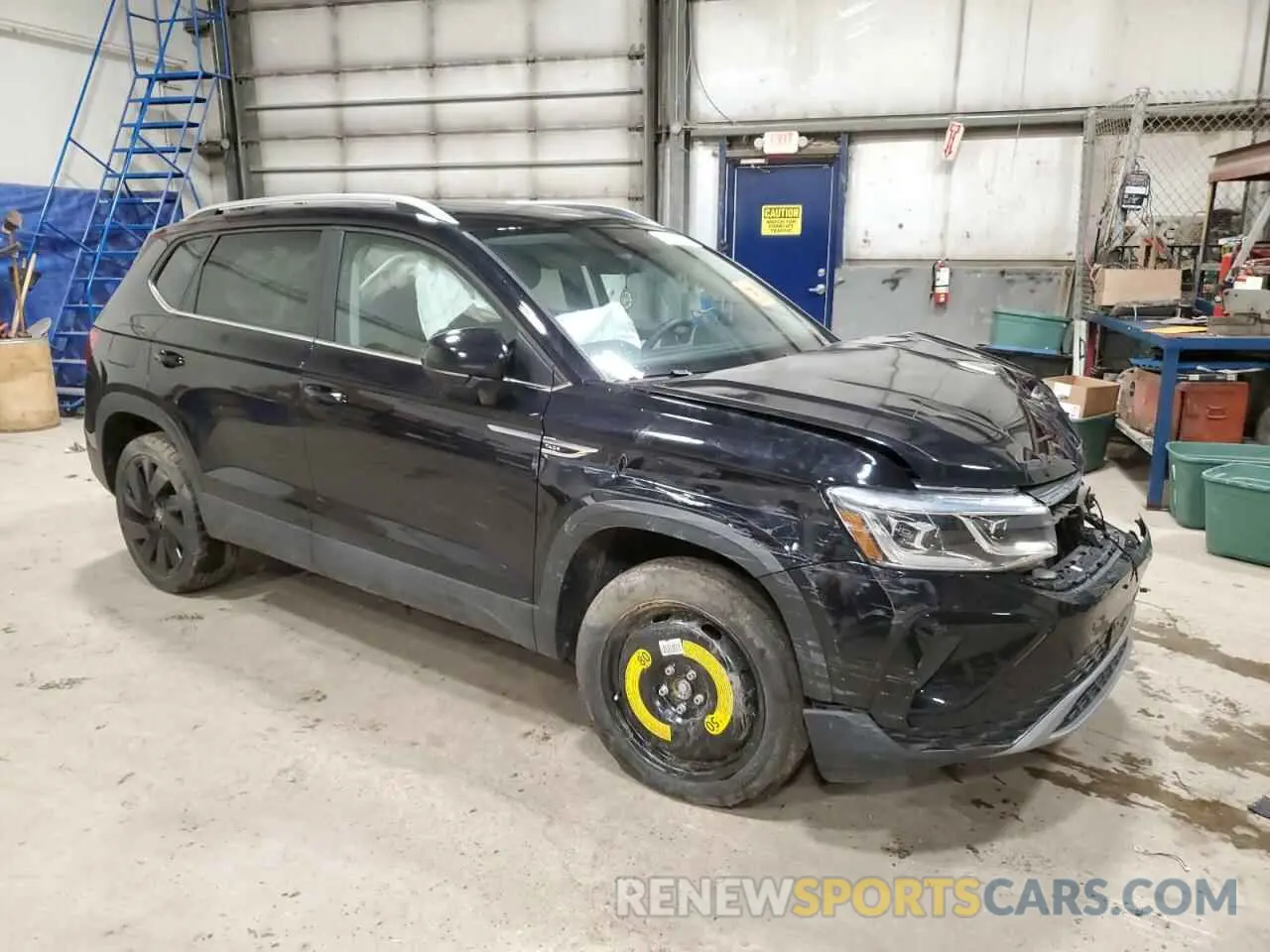 4 Photograph of a damaged car 3VV4X7B22PM381332 VOLKSWAGEN TAOS SEL 2023