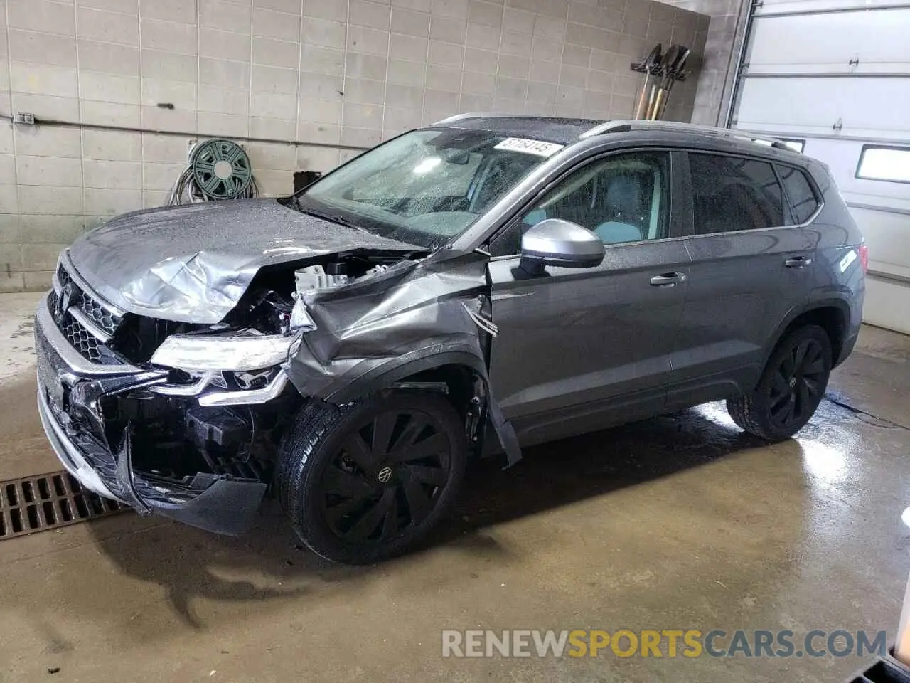 1 Фотография поврежденного автомобиля 3VV4X7B26RM040518 VOLKSWAGEN TAOS SEL 2024