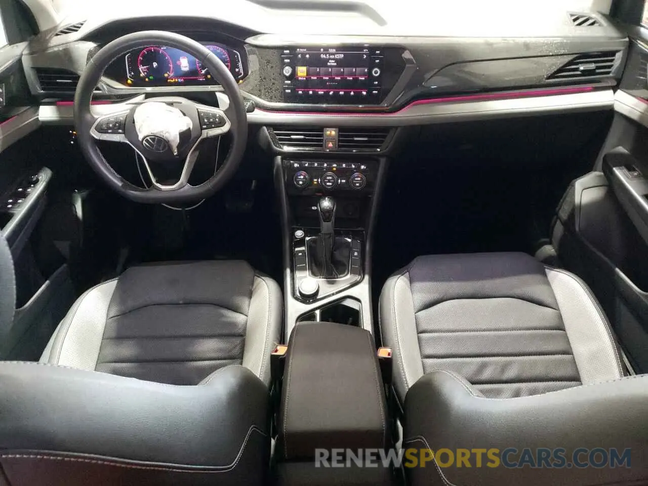 8 Фотография поврежденного автомобиля 3VV4X7B26RM040518 VOLKSWAGEN TAOS SEL 2024