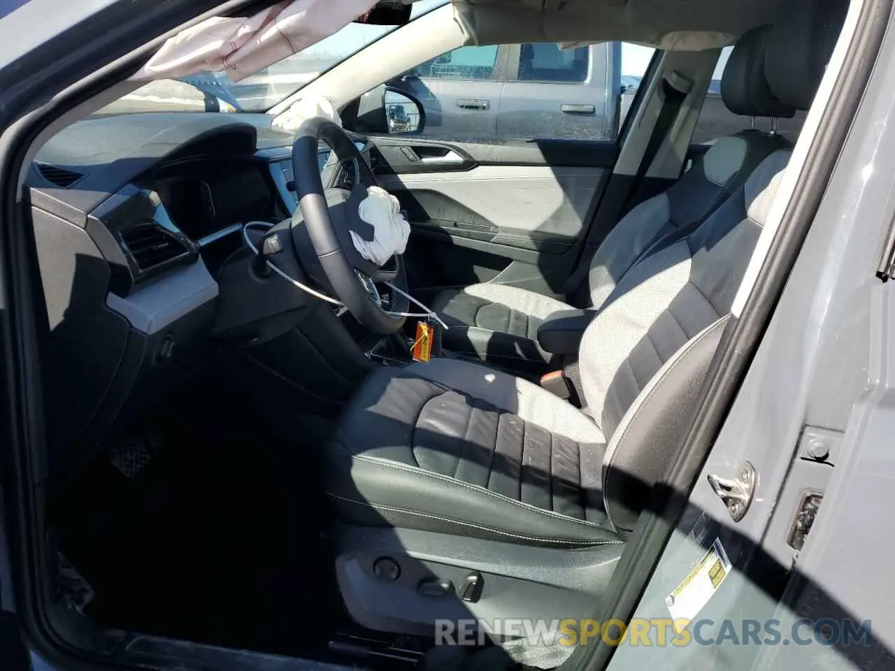 7 Фотография поврежденного автомобиля 3VV4X7B27RM099545 VOLKSWAGEN TAOS SEL 2024