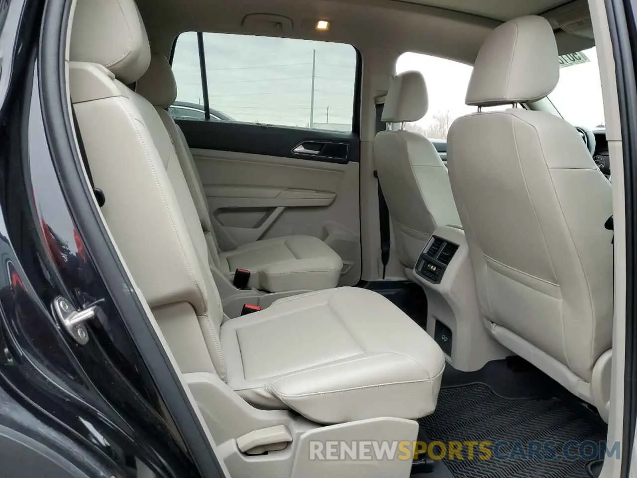 11 Фотография поврежденного автомобиля 1V2MR2CAXKC547641 VOLKSWAGEN TIGUAN 2019