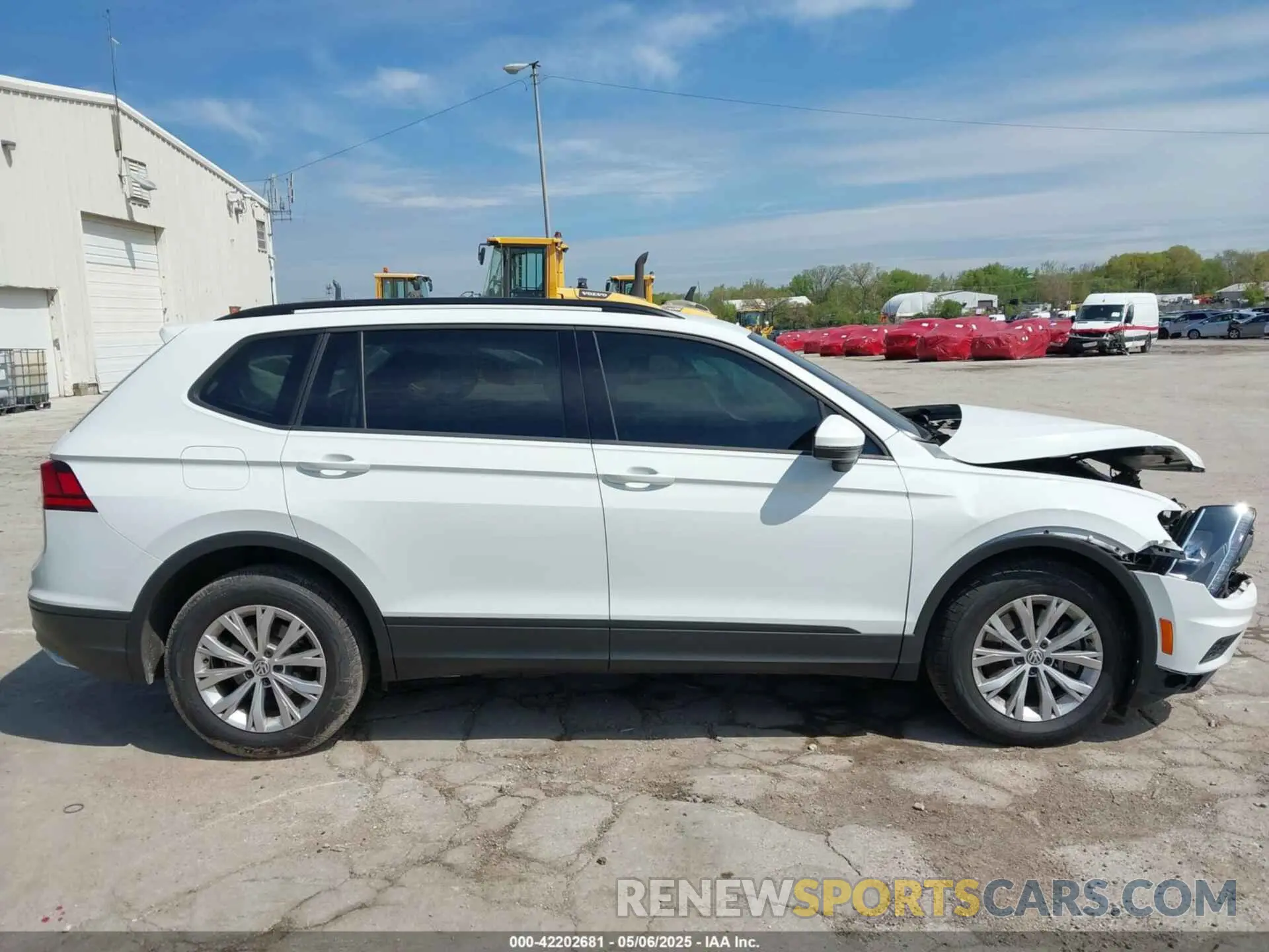 14 Фотография поврежденного автомобиля 3VV0B7AX0KM027036 VOLKSWAGEN TIGUAN 2019