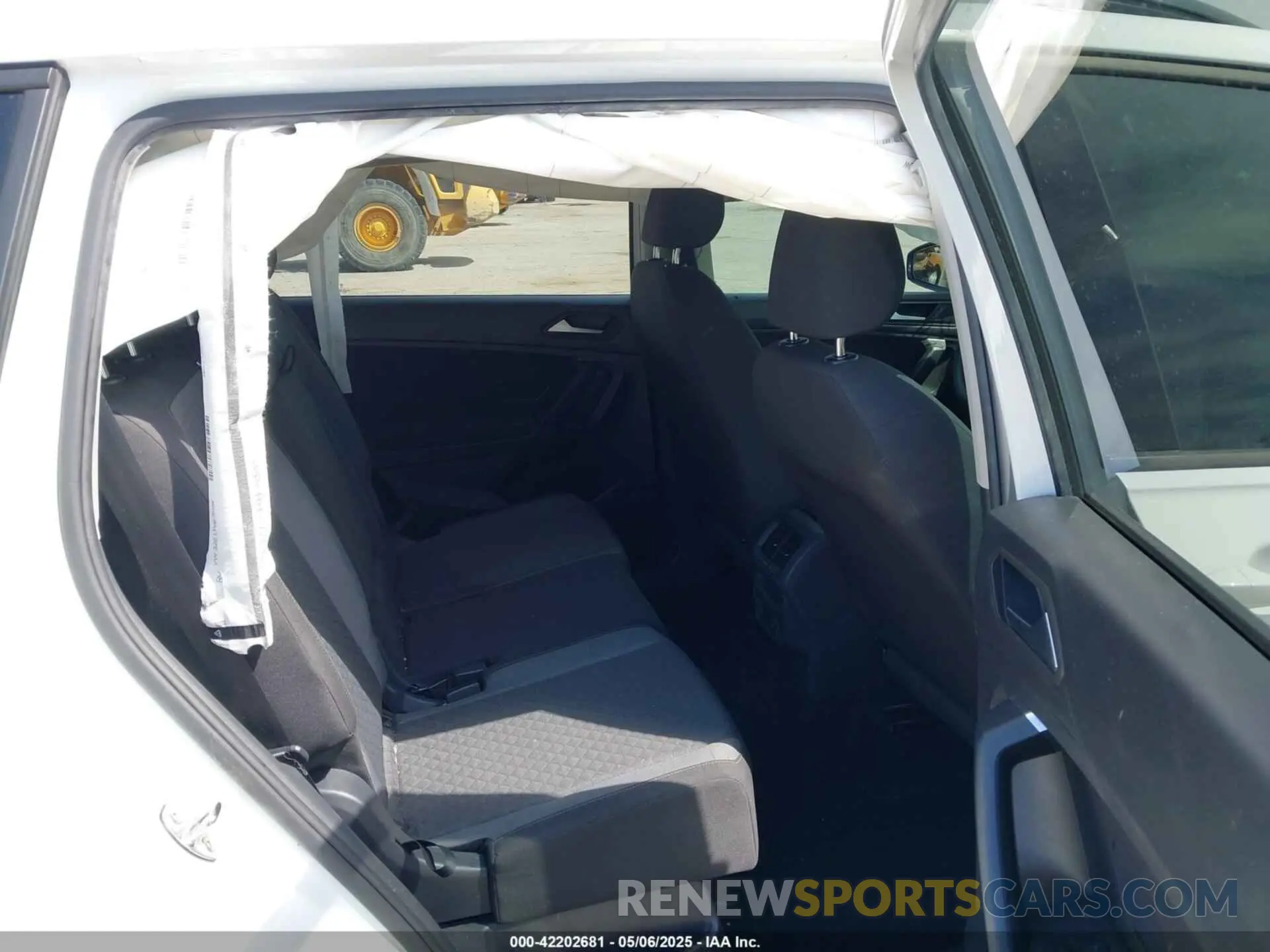 8 Фотография поврежденного автомобиля 3VV0B7AX0KM027036 VOLKSWAGEN TIGUAN 2019