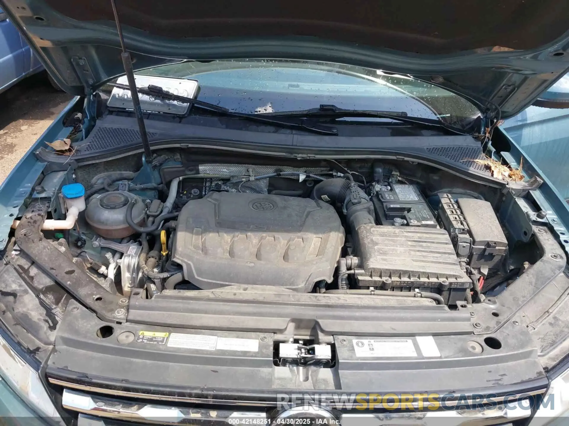 10 Photograph of a damaged car 3VV0B7AX2KM118969 VOLKSWAGEN TIGUAN 2019