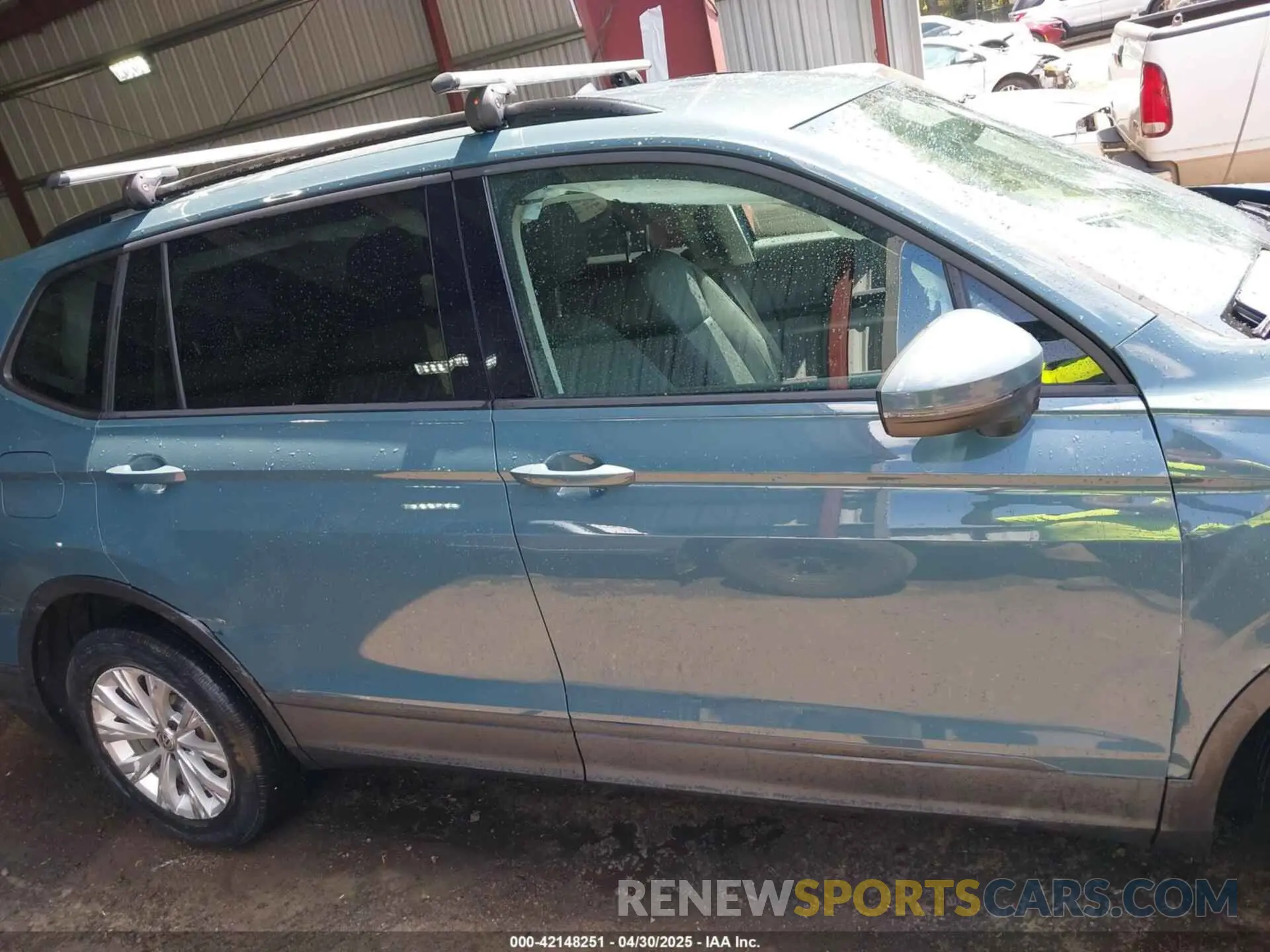13 Photograph of a damaged car 3VV0B7AX2KM118969 VOLKSWAGEN TIGUAN 2019