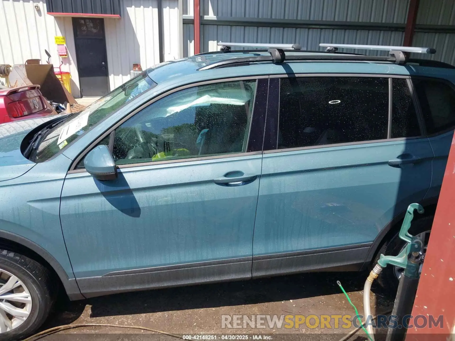 14 Photograph of a damaged car 3VV0B7AX2KM118969 VOLKSWAGEN TIGUAN 2019