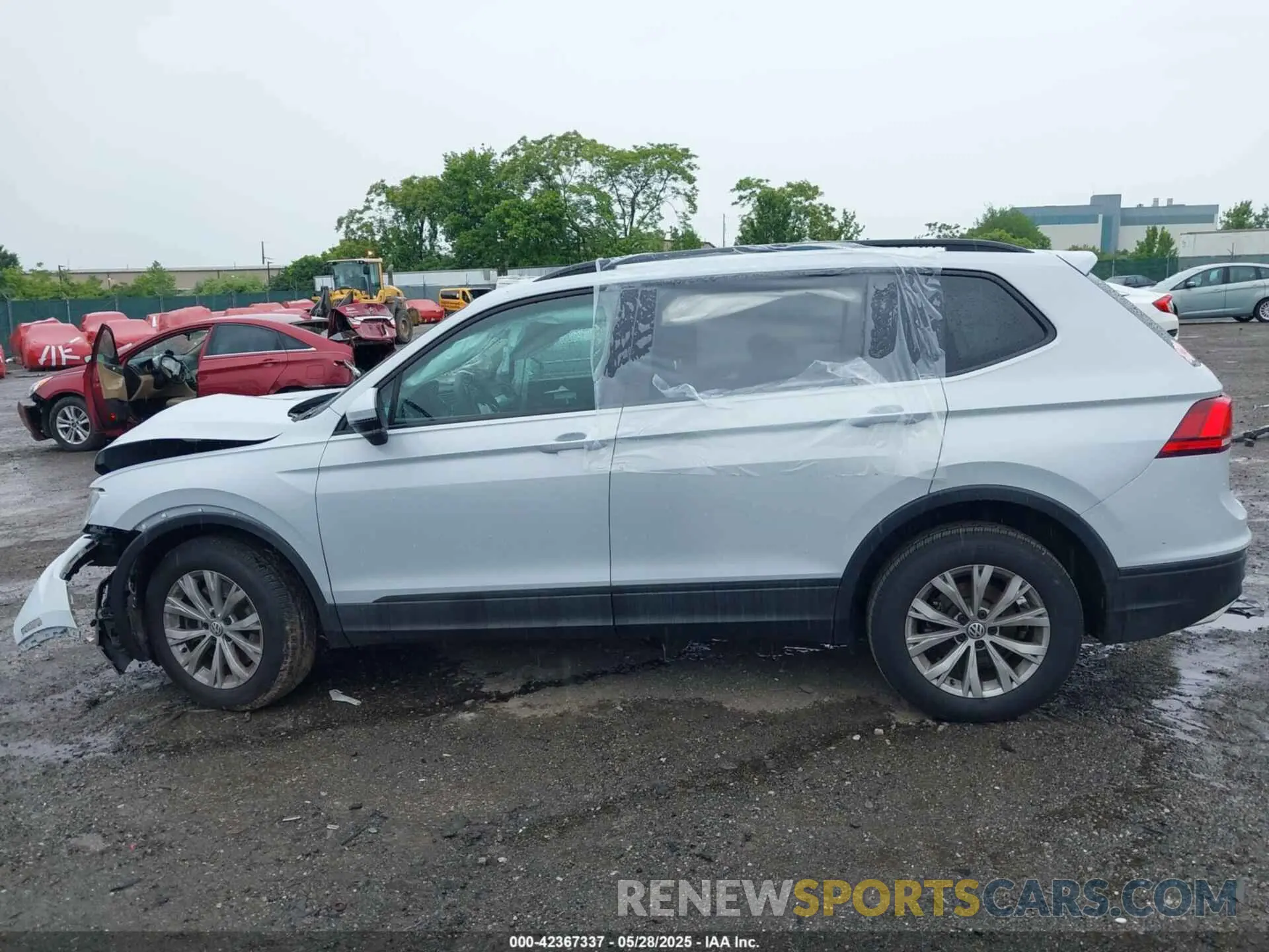 15 Photograph of a damaged car 3VV0B7AX7KM031438 VOLKSWAGEN TIGUAN 2019