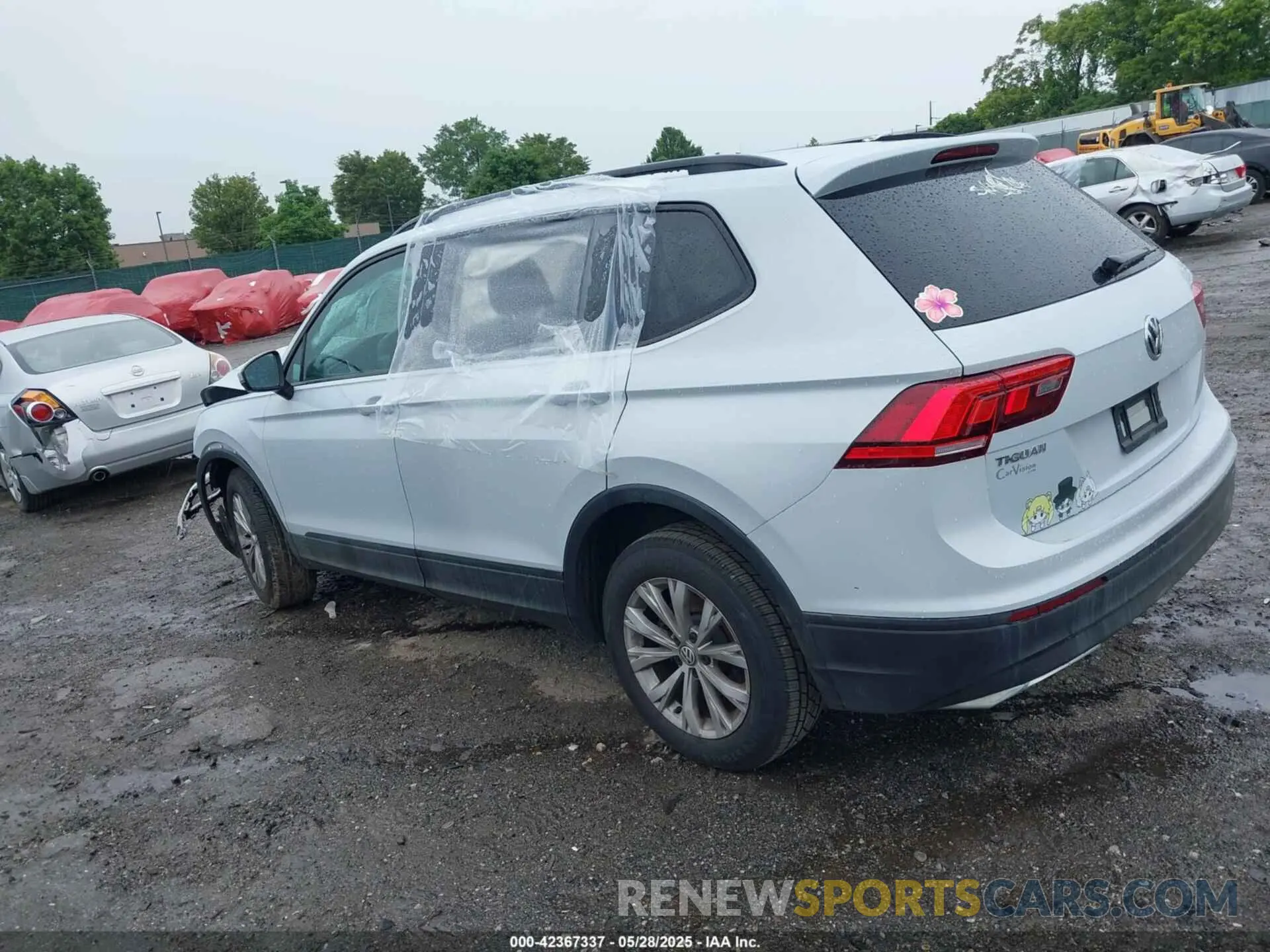 3 Photograph of a damaged car 3VV0B7AX7KM031438 VOLKSWAGEN TIGUAN 2019