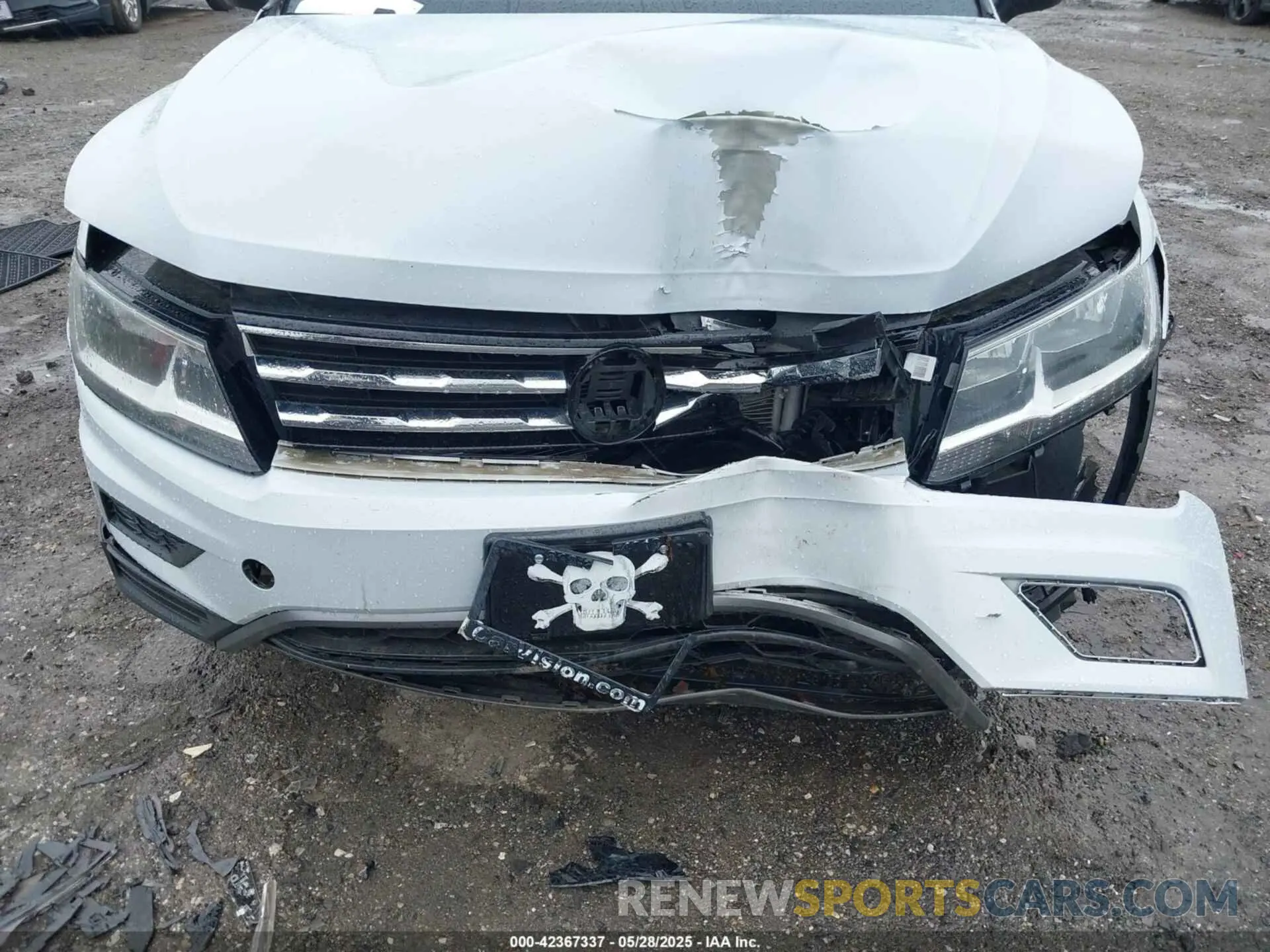 6 Photograph of a damaged car 3VV0B7AX7KM031438 VOLKSWAGEN TIGUAN 2019