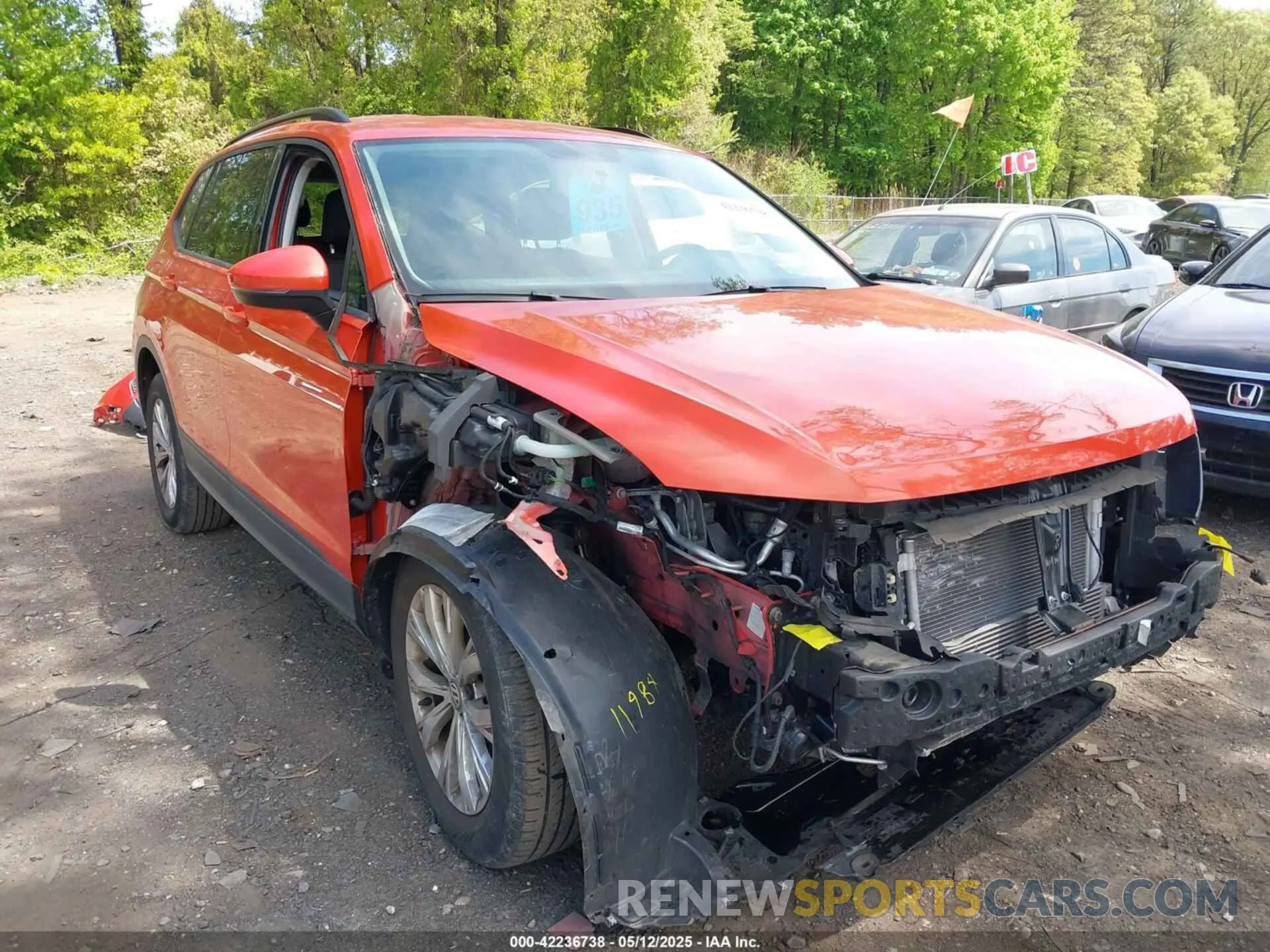 1 Photograph of a damaged car 3VV0B7AX8KM165178 VOLKSWAGEN TIGUAN 2019