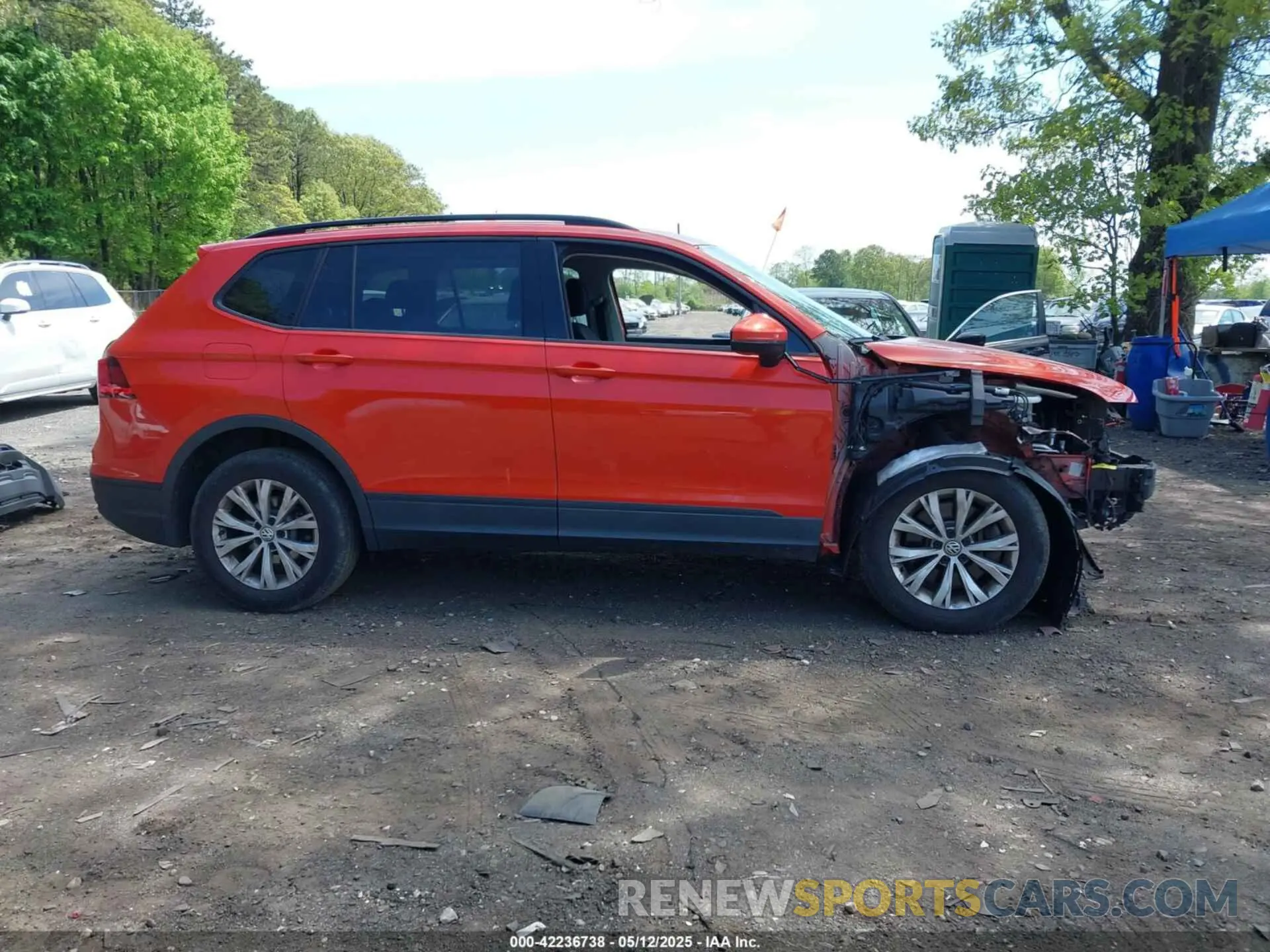 14 Photograph of a damaged car 3VV0B7AX8KM165178 VOLKSWAGEN TIGUAN 2019