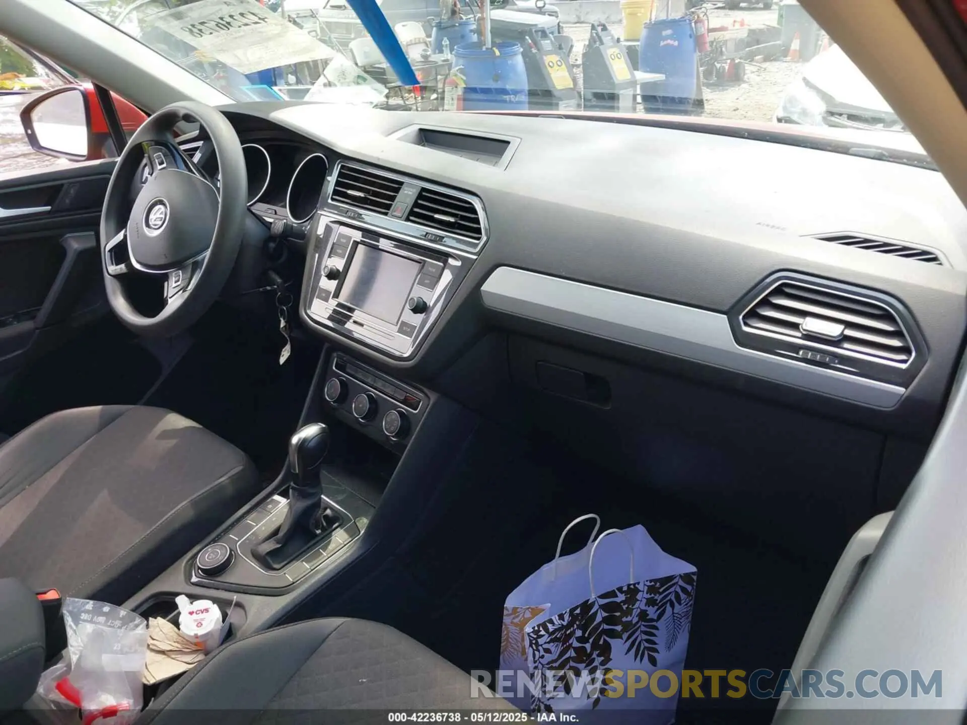 5 Photograph of a damaged car 3VV0B7AX8KM165178 VOLKSWAGEN TIGUAN 2019