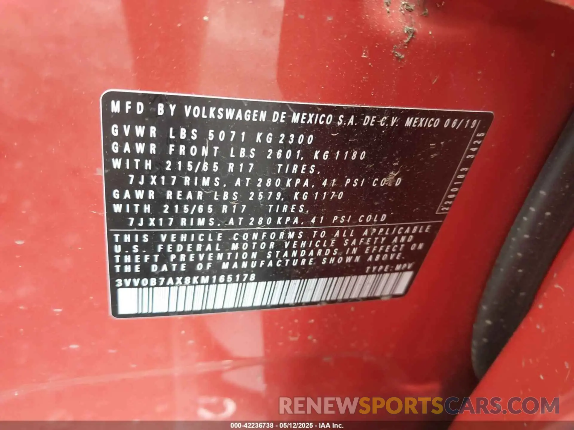 9 Photograph of a damaged car 3VV0B7AX8KM165178 VOLKSWAGEN TIGUAN 2019