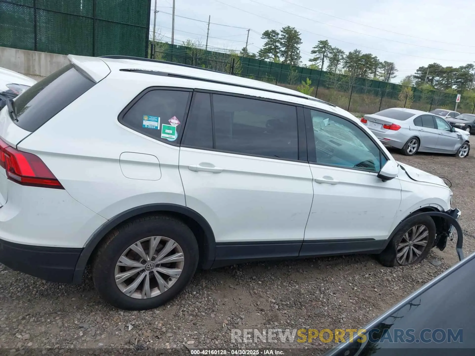 13 Фотография поврежденного автомобиля 3VV0B7AX9KM055305 VOLKSWAGEN TIGUAN 2019