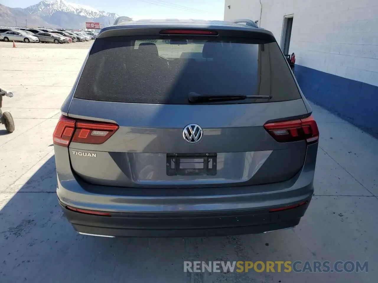 6 Photograph of a damaged car 3VV0B7AX9KM058768 VOLKSWAGEN TIGUAN 2019