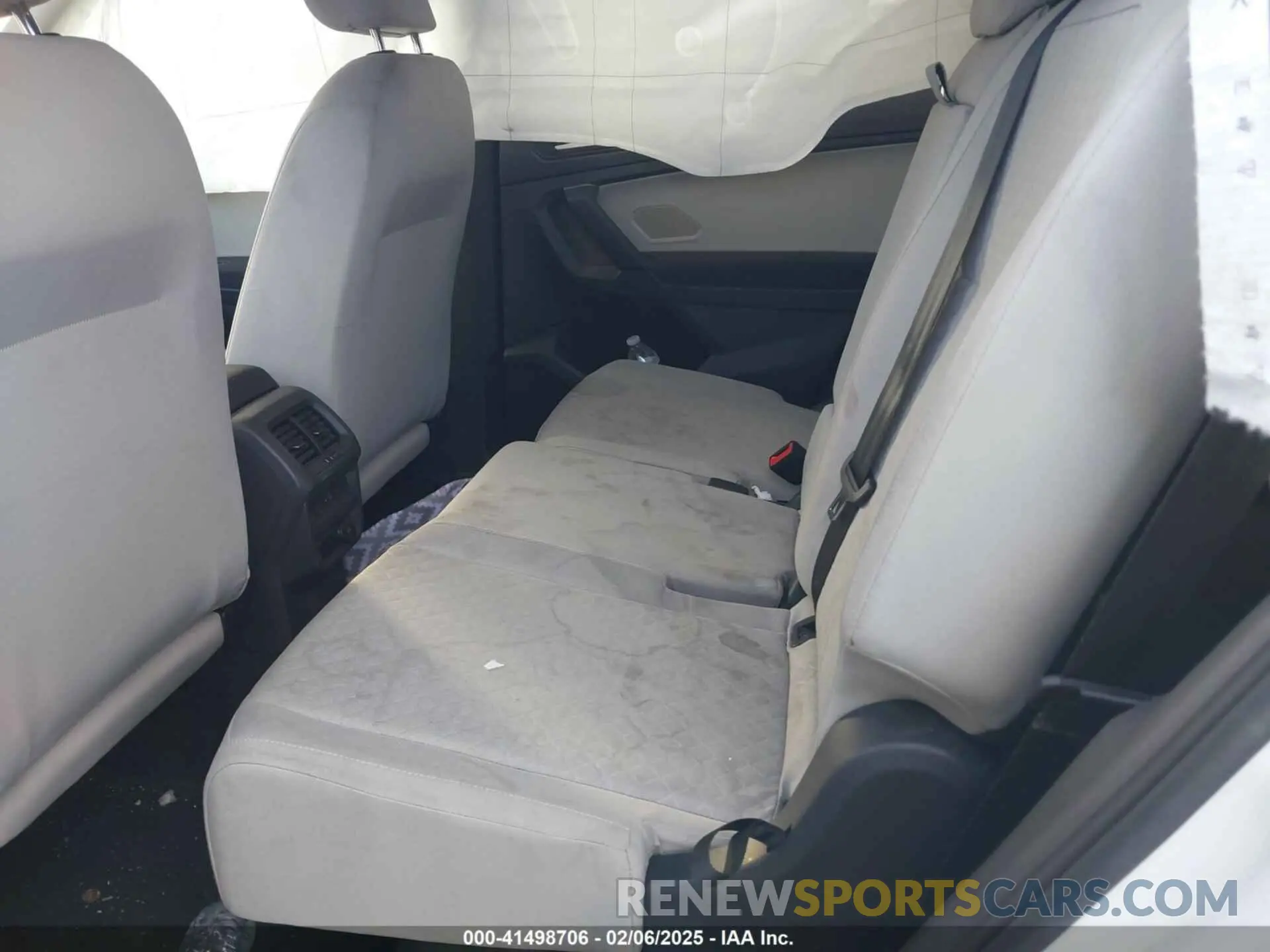 18 Photograph of a damaged car 3VV1B7AX2KM039970 VOLKSWAGEN TIGUAN 2019