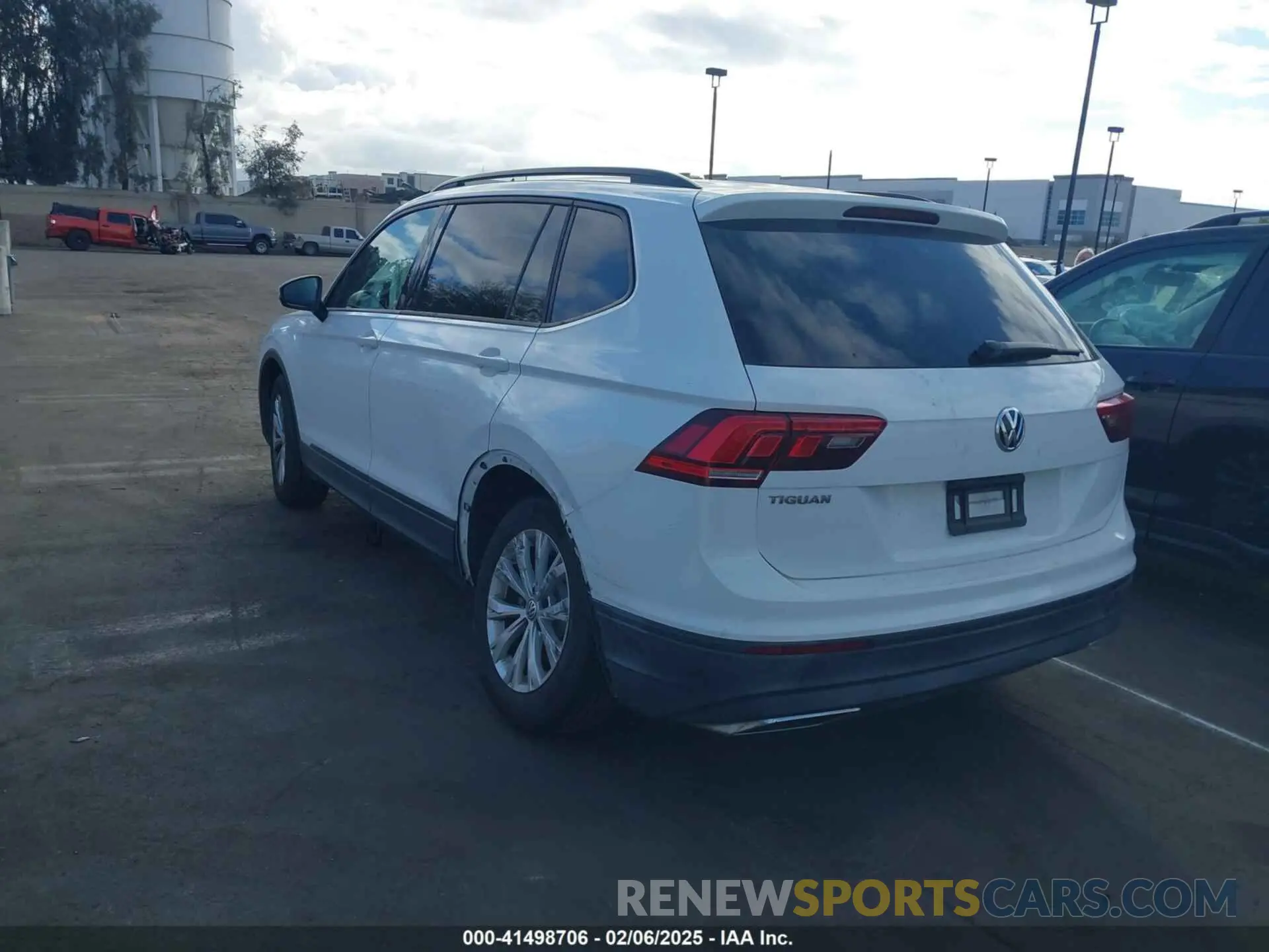 3 Photograph of a damaged car 3VV1B7AX2KM039970 VOLKSWAGEN TIGUAN 2019