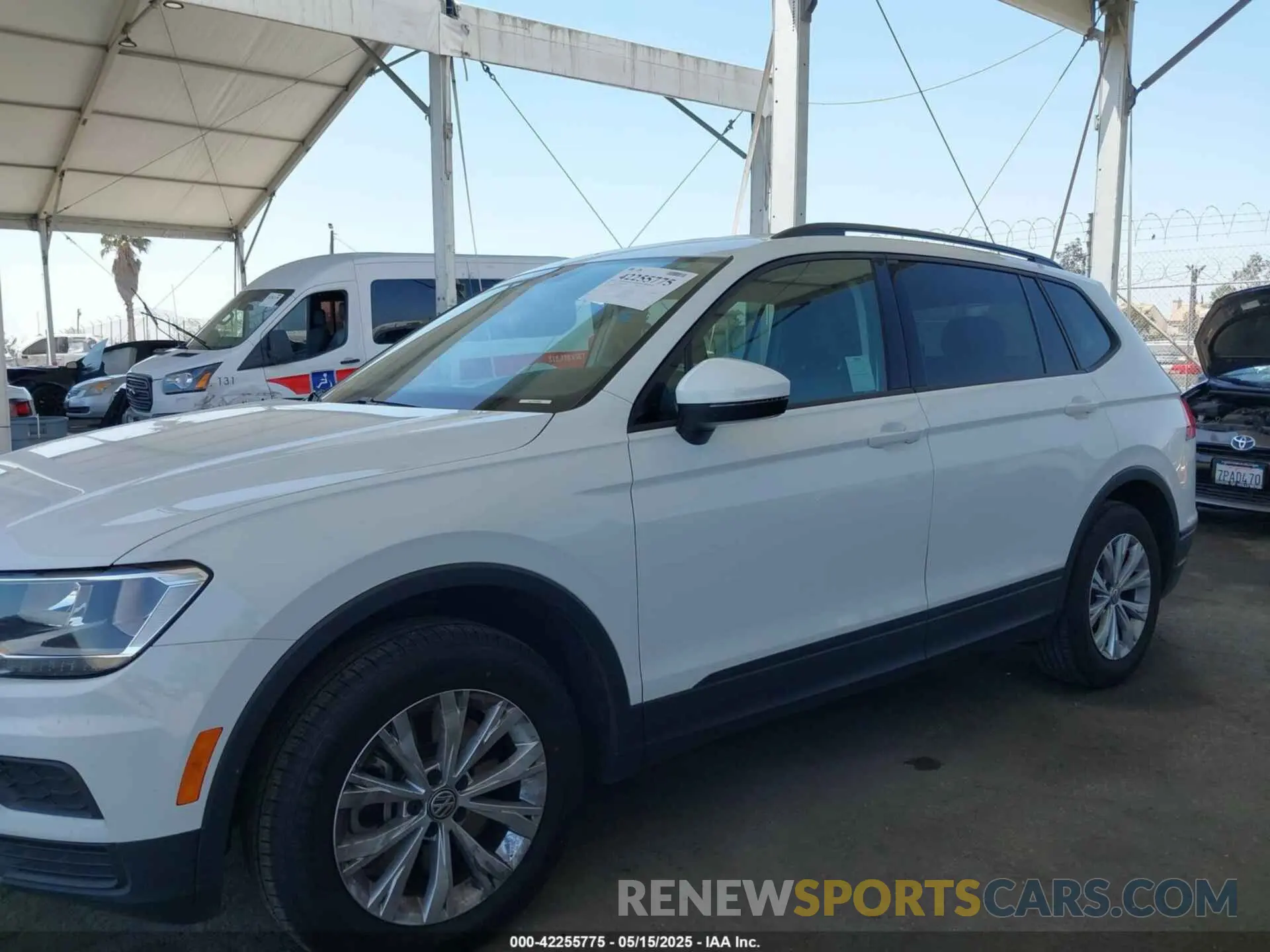 14 Photograph of a damaged car 3VV1B7AX2KM176326 VOLKSWAGEN TIGUAN 2019