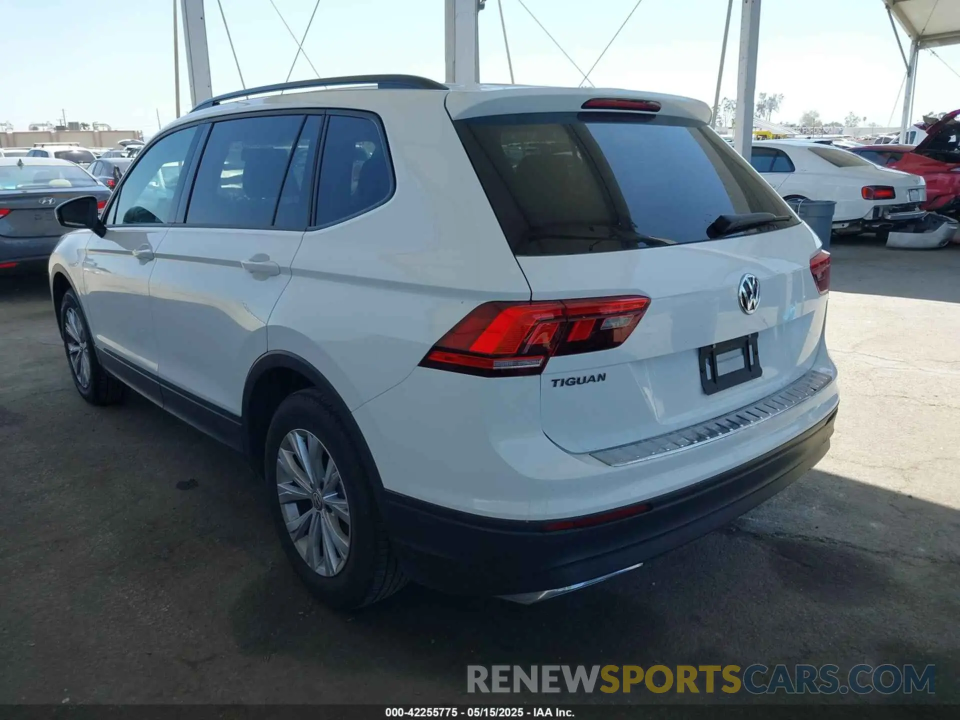 3 Photograph of a damaged car 3VV1B7AX2KM176326 VOLKSWAGEN TIGUAN 2019