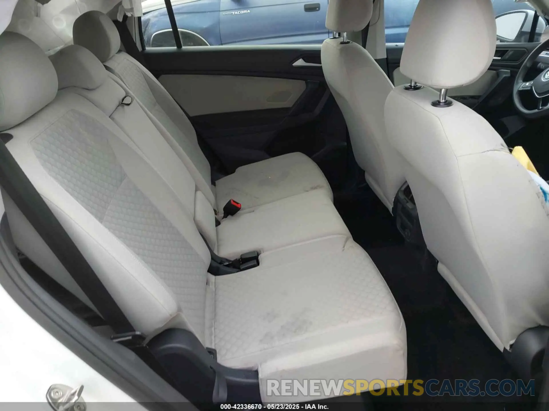 8 Photograph of a damaged car 3VV1B7AX4KM177817 VOLKSWAGEN TIGUAN 2019