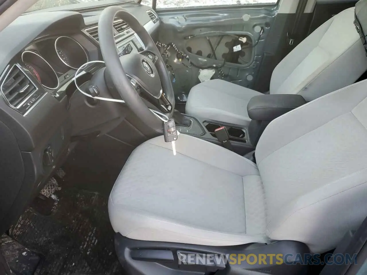 7 Фотография поврежденного автомобиля 3VV1B7AX4KM181396 VOLKSWAGEN TIGUAN 2019