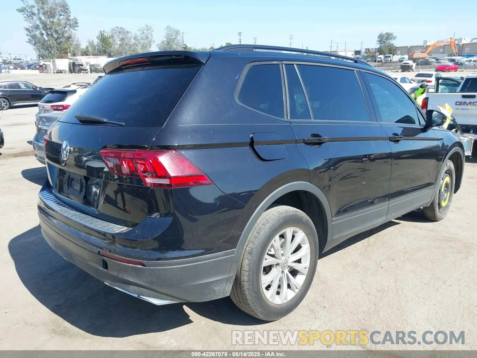 4 Фотография поврежденного автомобиля 3VV1B7AX5KM187174 VOLKSWAGEN TIGUAN 2019