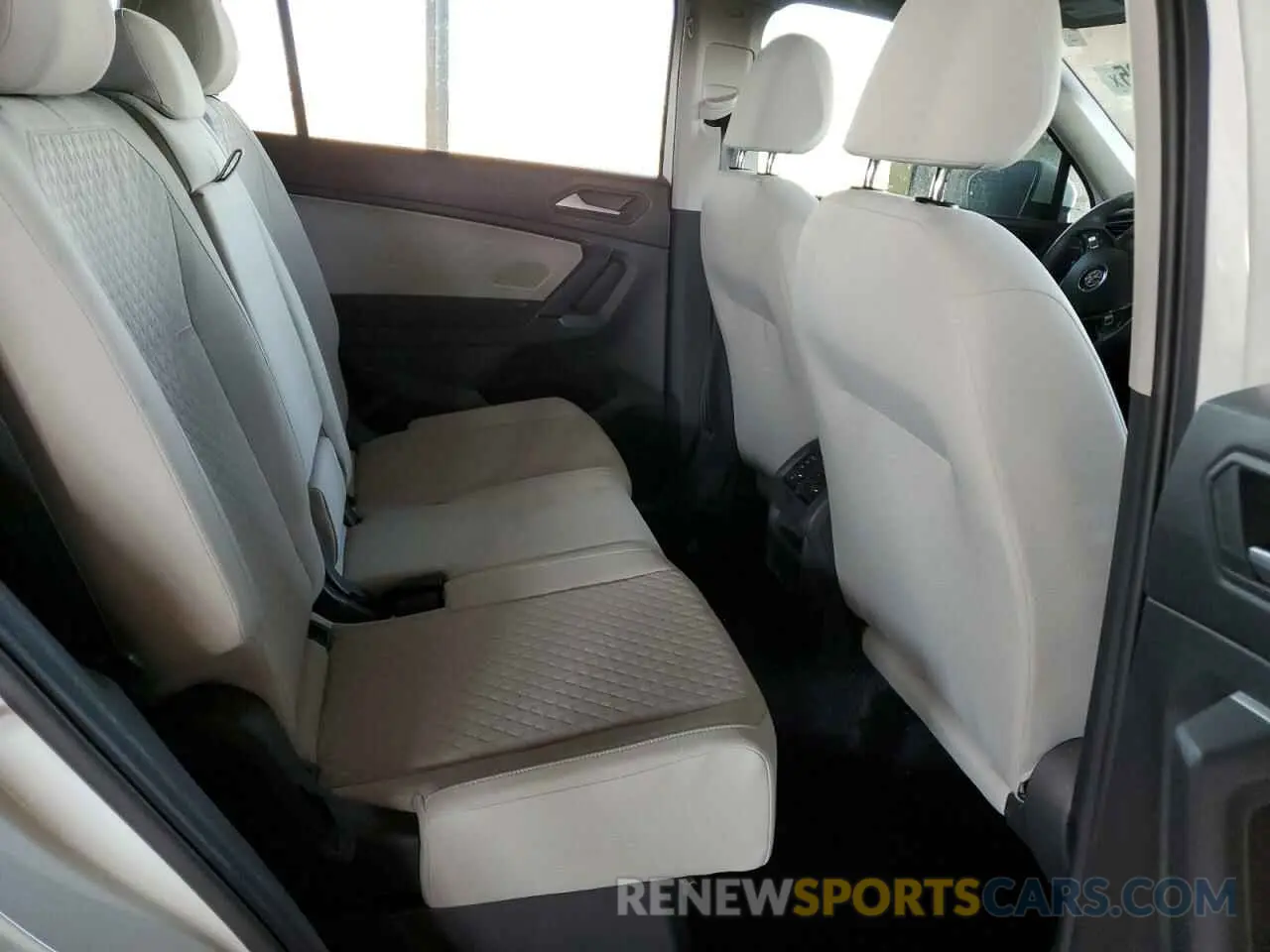11 Фотография поврежденного автомобиля 3VV1B7AXXKM195674 VOLKSWAGEN TIGUAN 2019