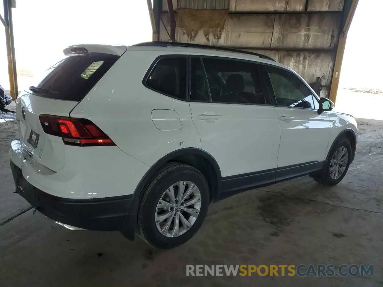 3 Фотография поврежденного автомобиля 3VV1B7AXXKM195674 VOLKSWAGEN TIGUAN 2019