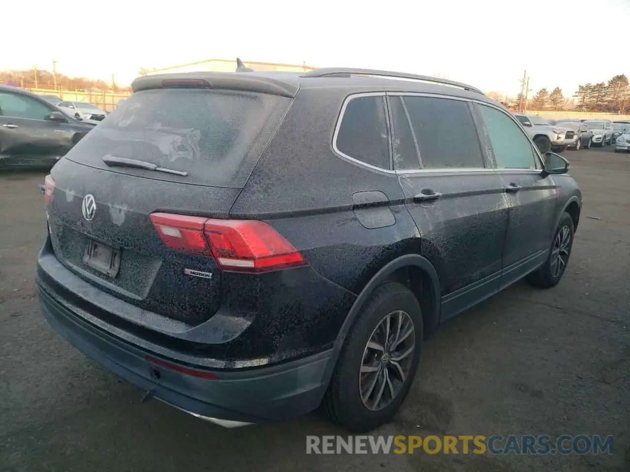 3 Photograph of a damaged car 3VV2B7AX0KM005529 VOLKSWAGEN TIGUAN 2019