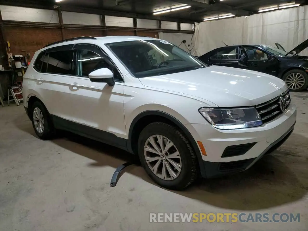 4 Фотография поврежденного автомобиля 3VV2B7AX0KM051331 VOLKSWAGEN TIGUAN 2019