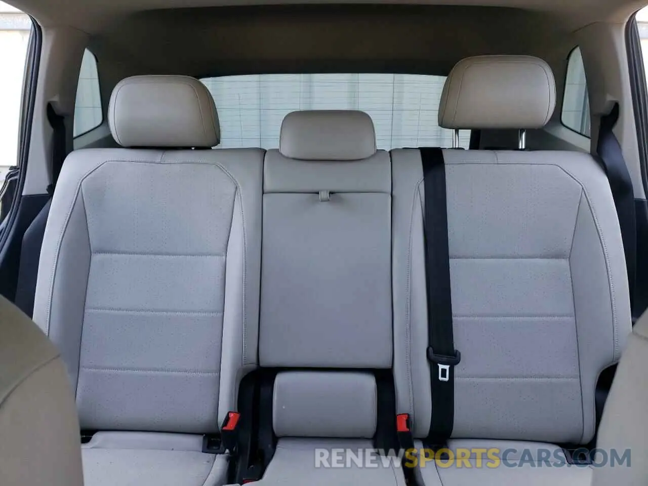 10 Фотография поврежденного автомобиля 3VV2B7AX0KM085656 VOLKSWAGEN TIGUAN 2019