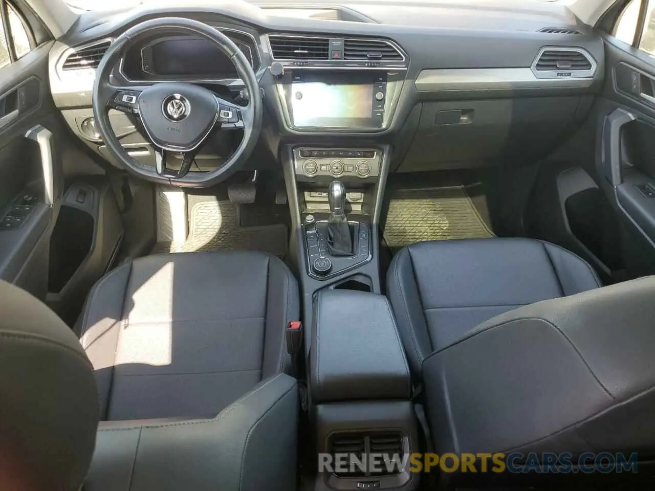 8 Photograph of a damaged car 3VV2B7AX0KM110961 VOLKSWAGEN TIGUAN 2019