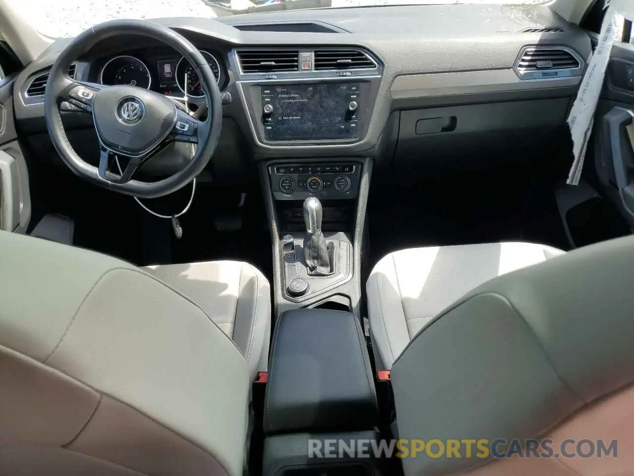 8 Photograph of a damaged car 3VV2B7AX2KM004155 VOLKSWAGEN TIGUAN 2019