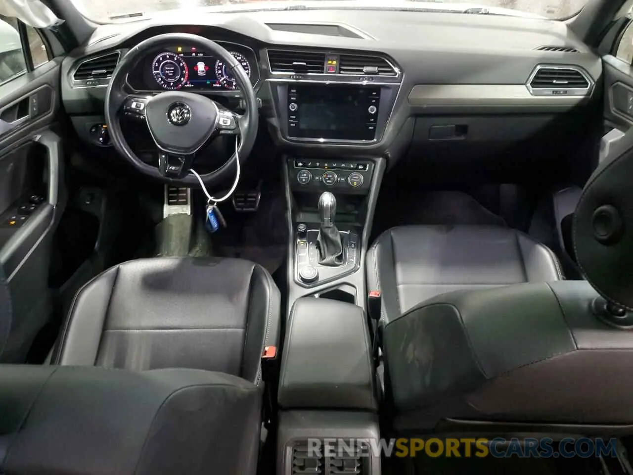 8 Photograph of a damaged car 3VV2B7AX2KM058779 VOLKSWAGEN TIGUAN 2019