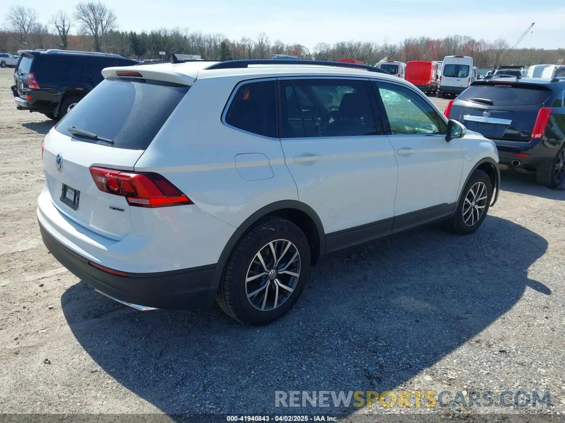 4 Фотография поврежденного автомобиля 3VV2B7AX2KM076540 VOLKSWAGEN TIGUAN 2019