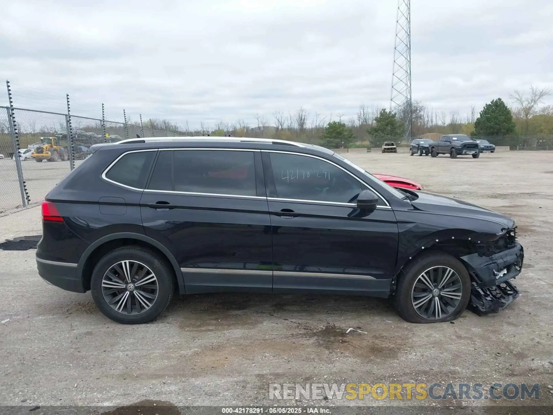 14 Фотография поврежденного автомобиля 3VV2B7AX2KM195253 VOLKSWAGEN TIGUAN 2019